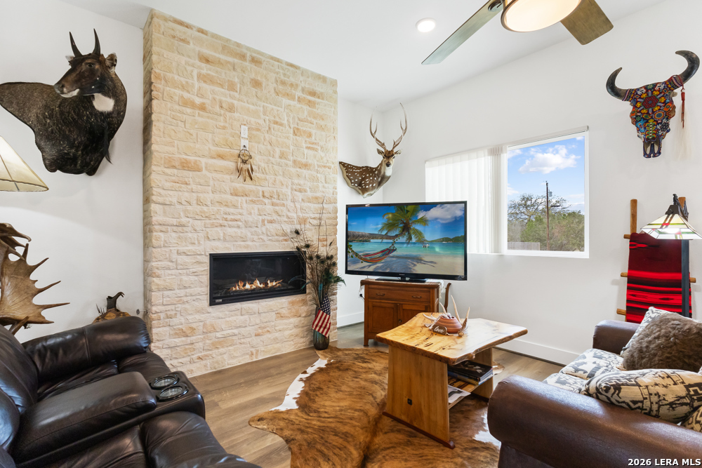 175 Pine Tree