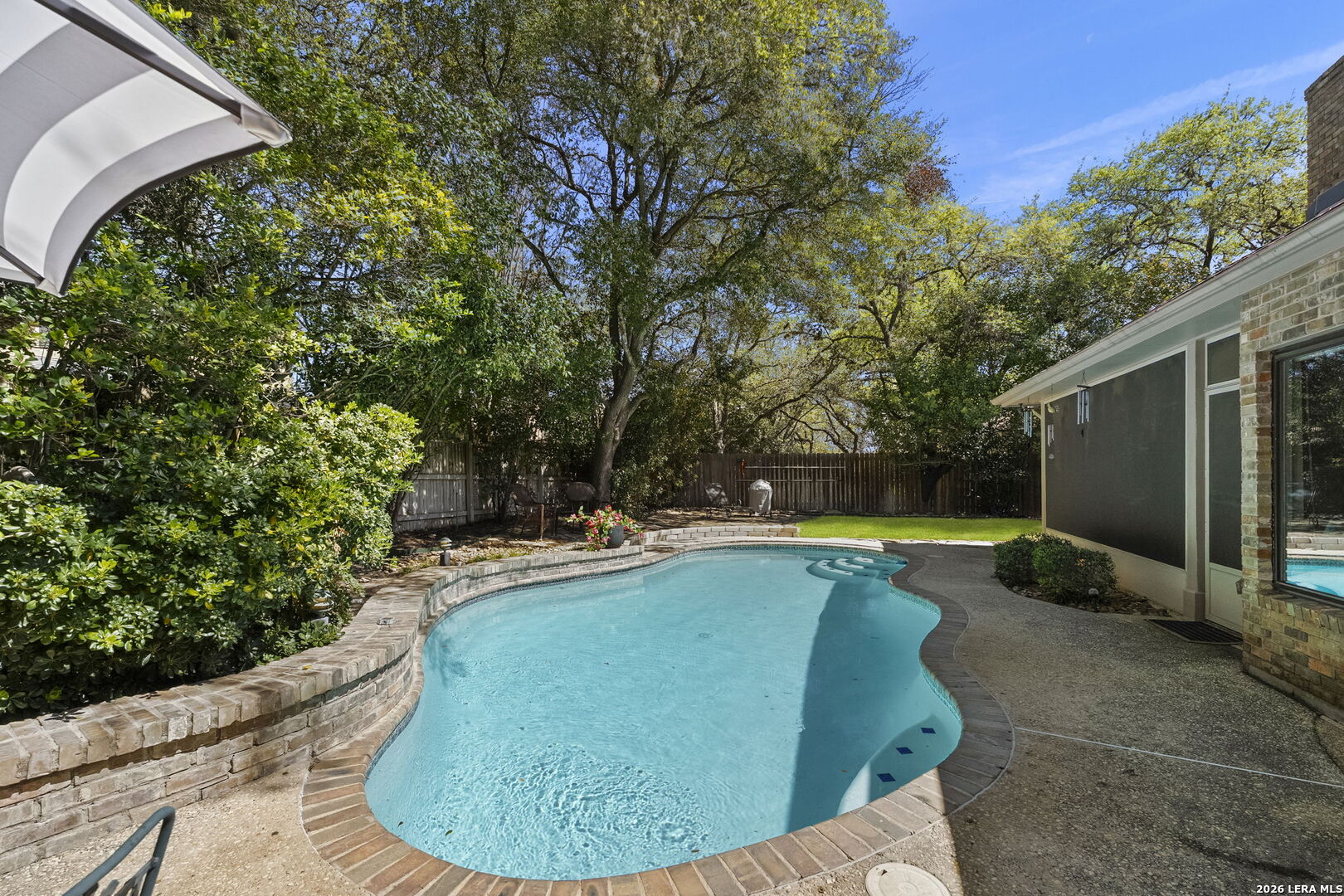 1611 Eagle Point