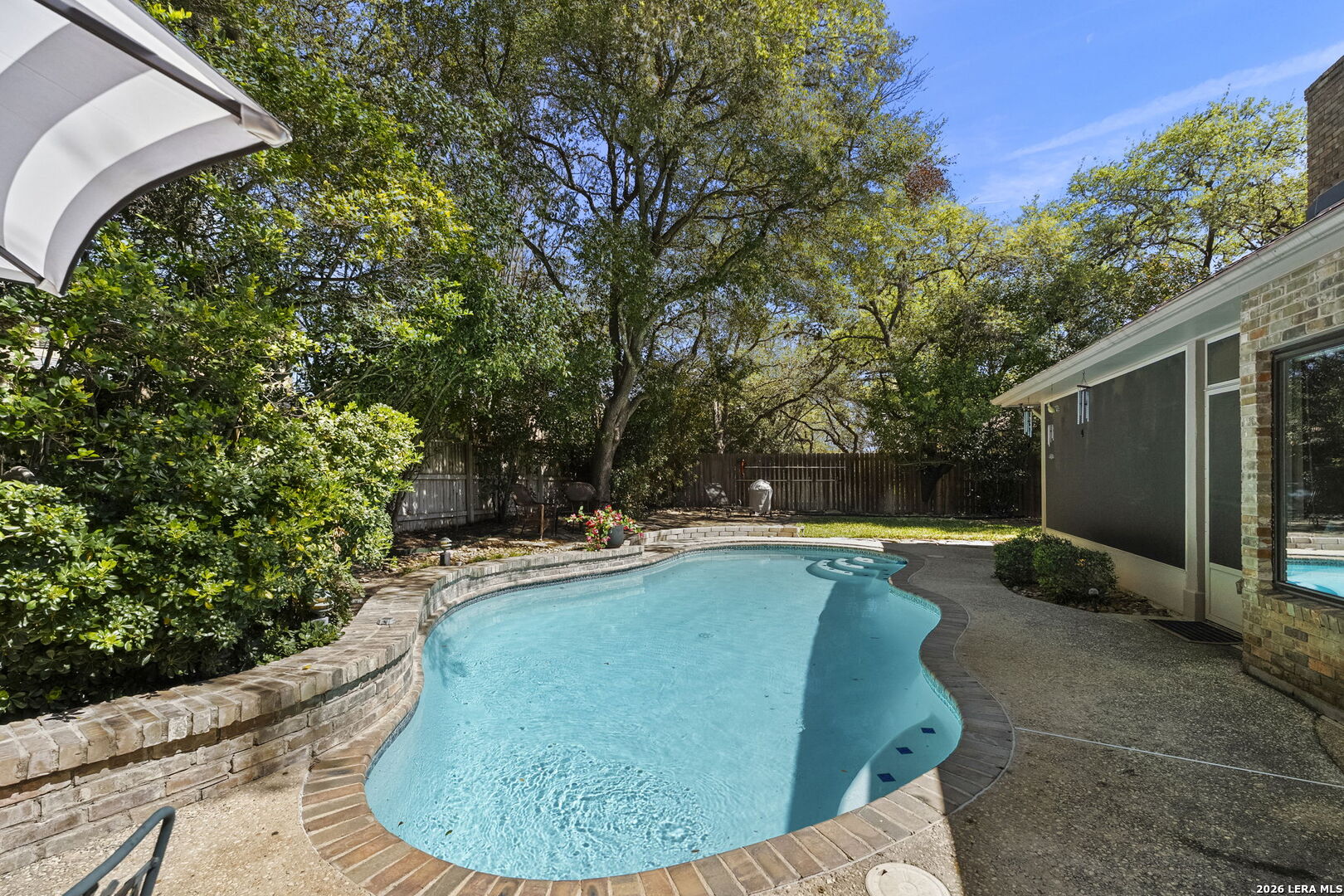 1611 Eagle Point