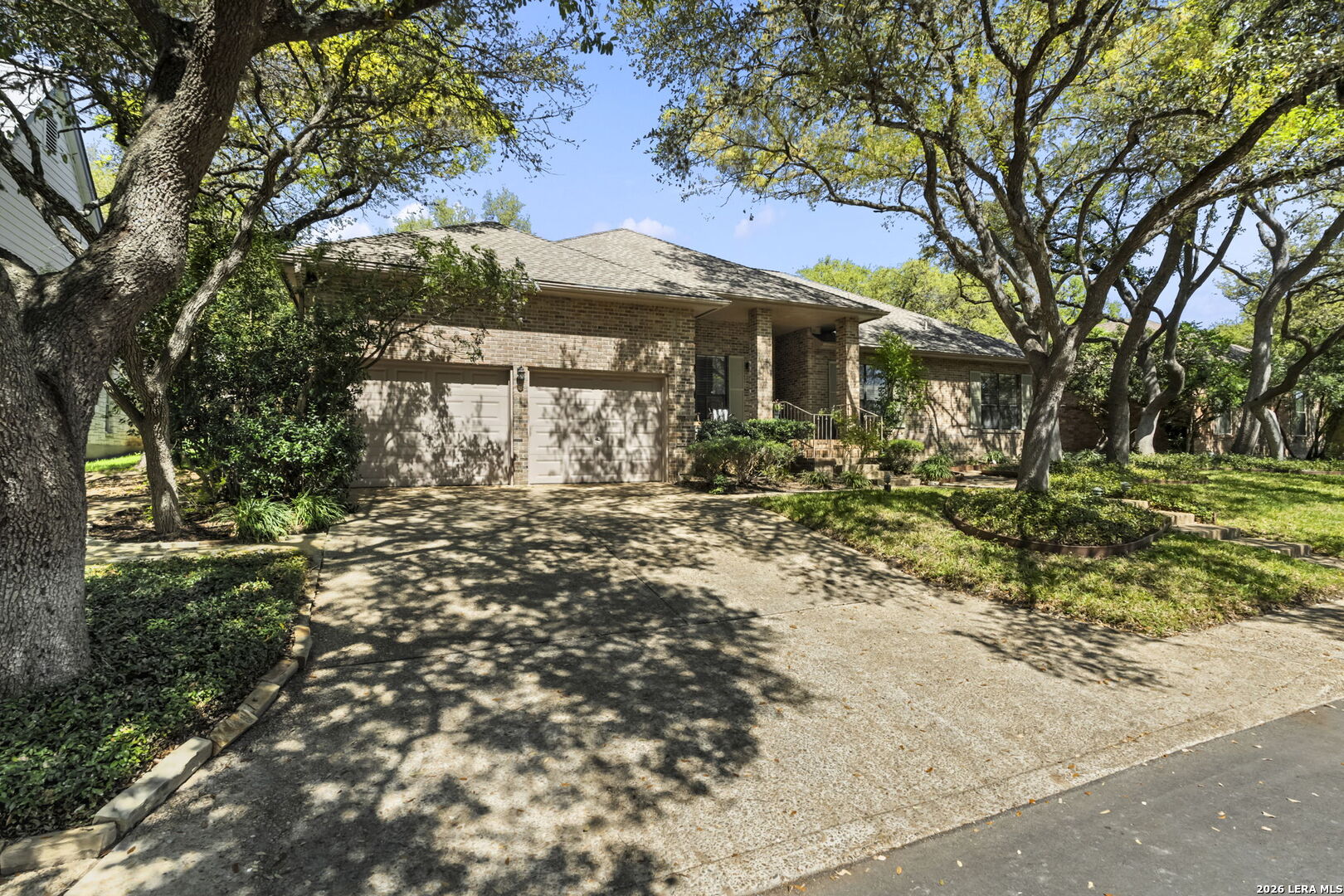 1611 Eagle Point