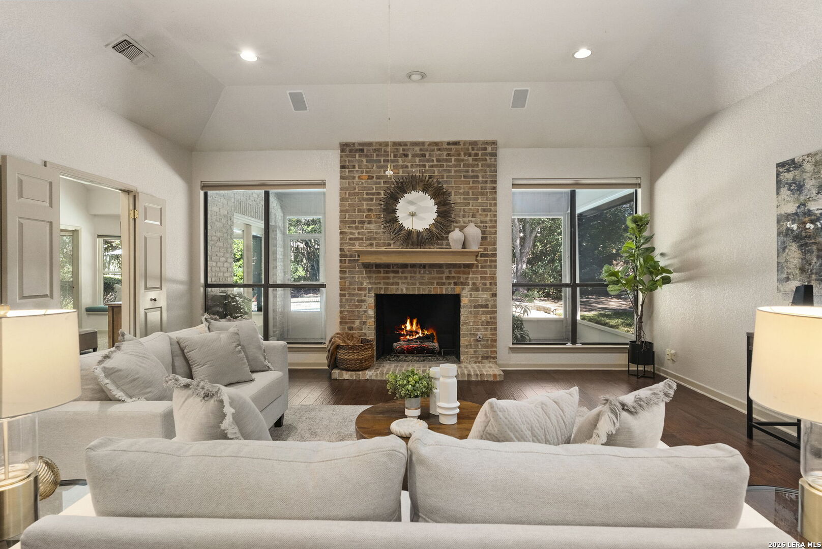 1611 Eagle Point