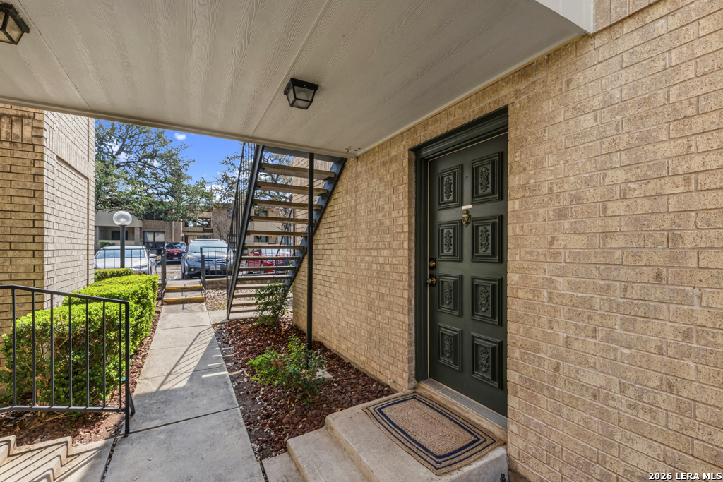 11843 Braesview 2101