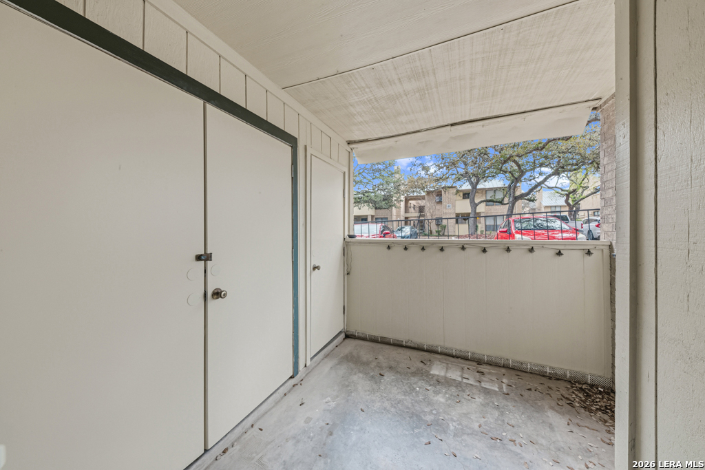 11843 Braesview 2101
