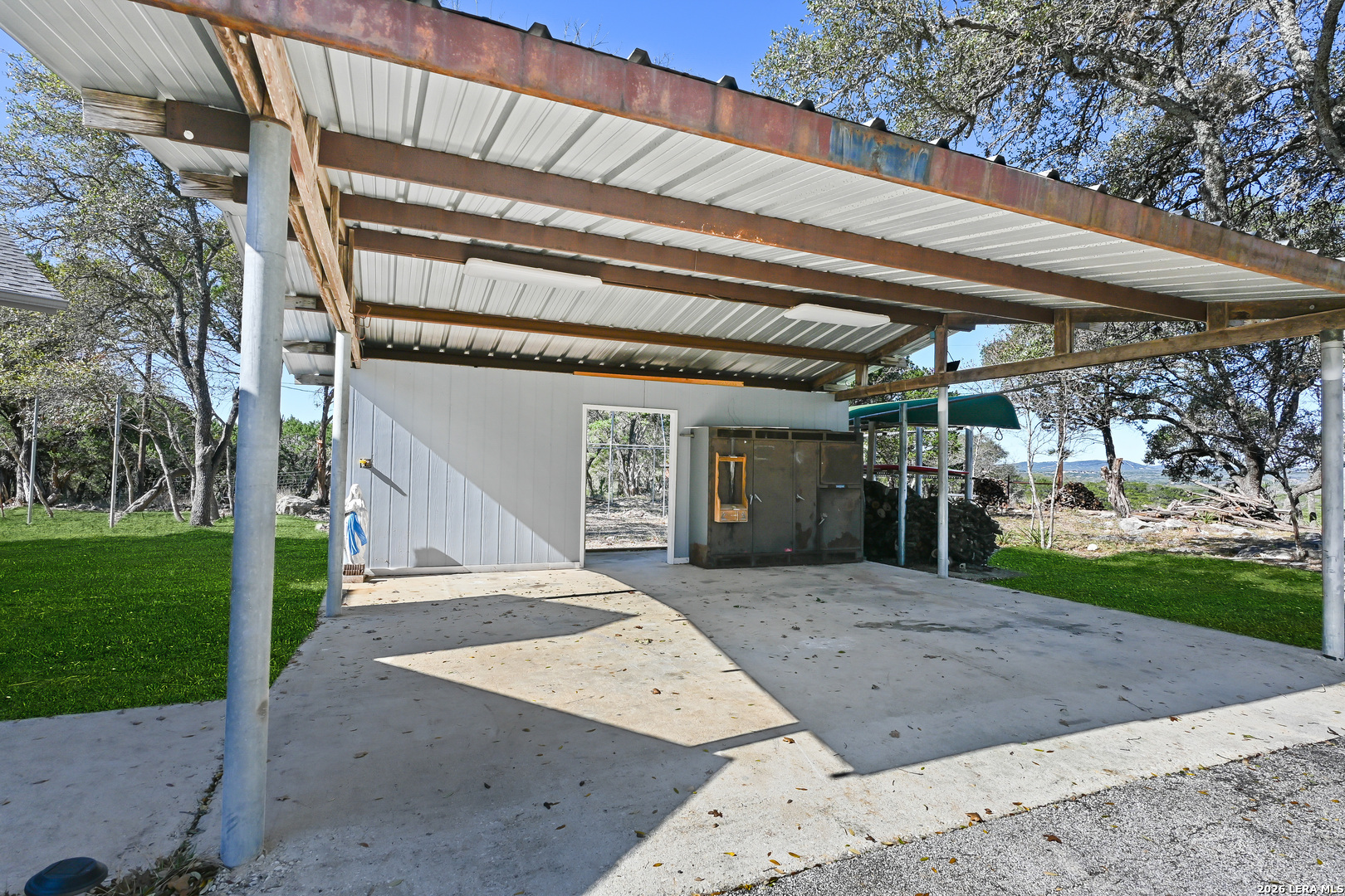 713 Lake Forest Rd.