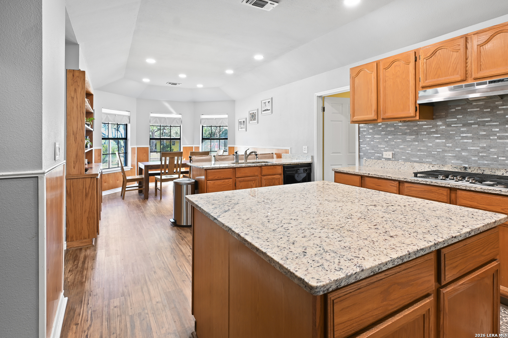 713 Lake Forest Rd.