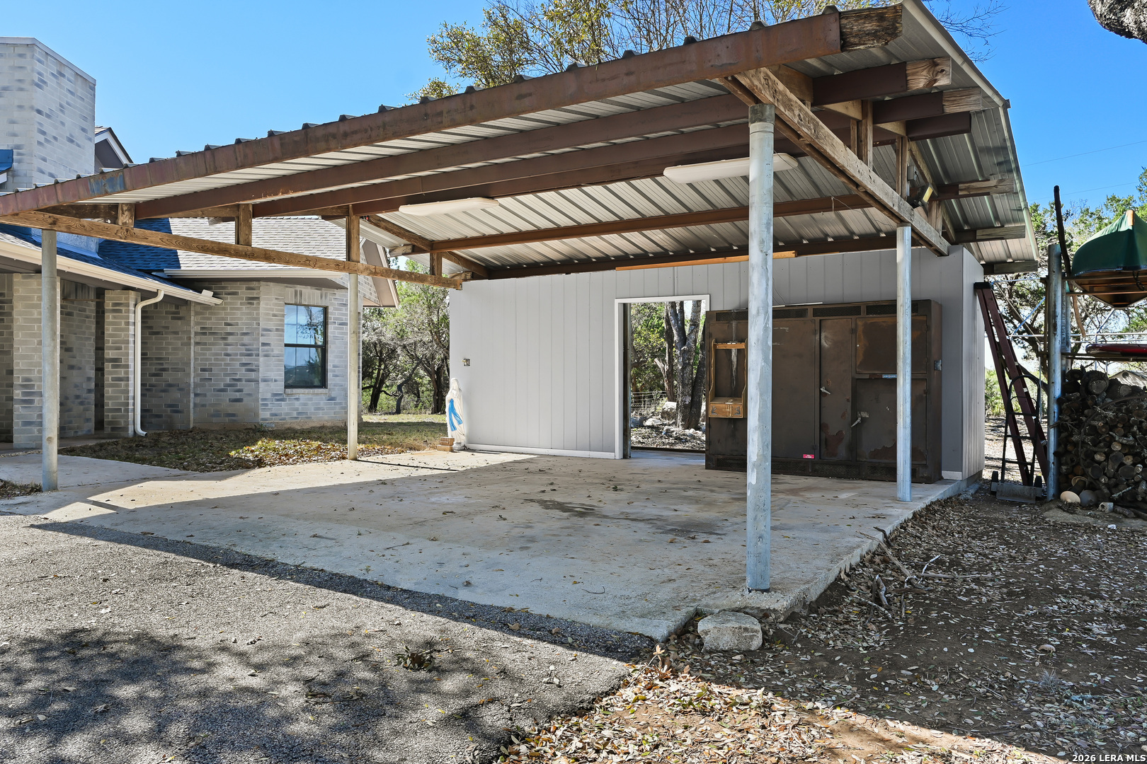 713 Lake Forest Rd.