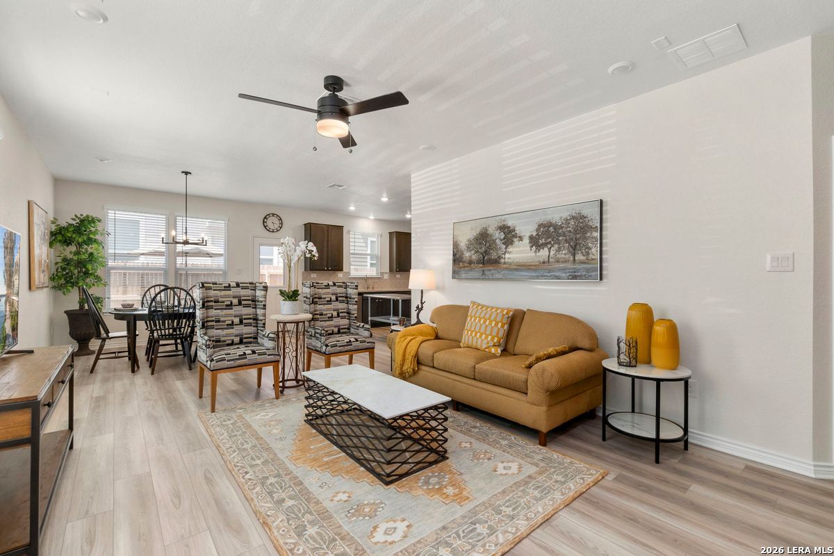 14839 Vance Jackson UNIT 1101