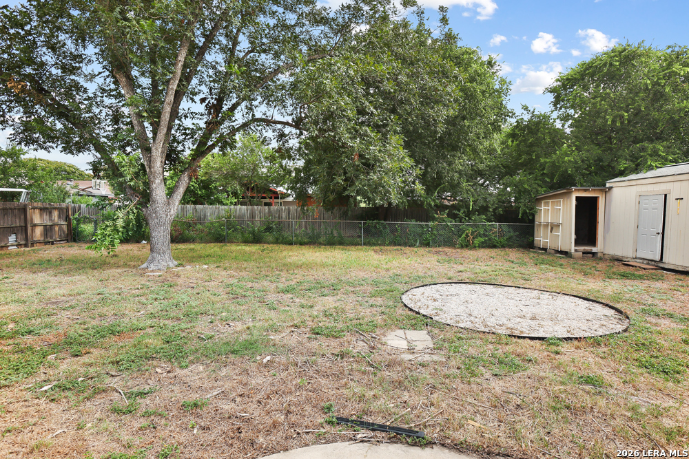 5611 Sir Gareth Dr