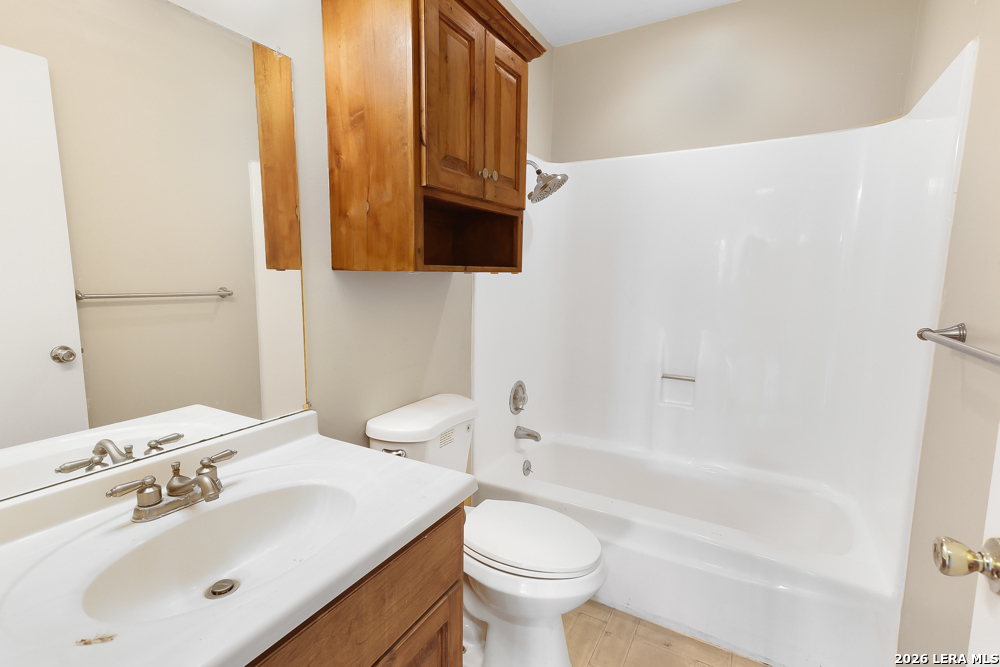 5611 Sir Gareth Dr