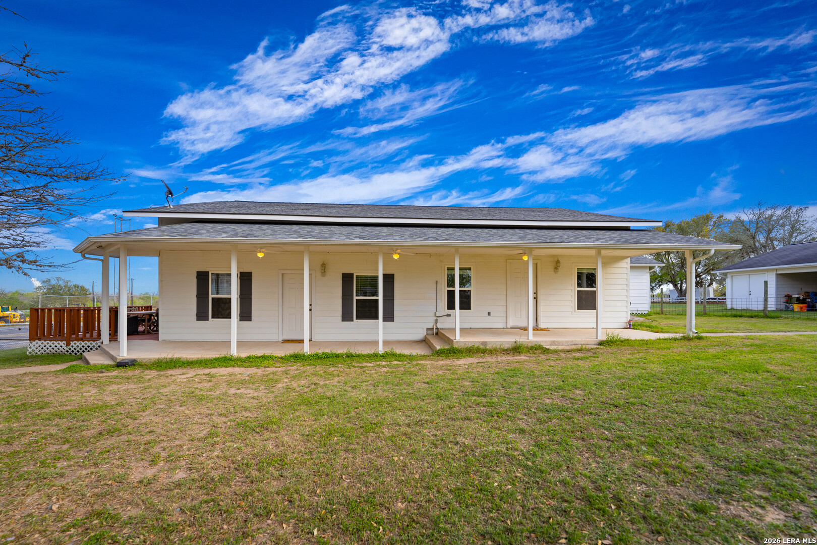 2212 FM 466