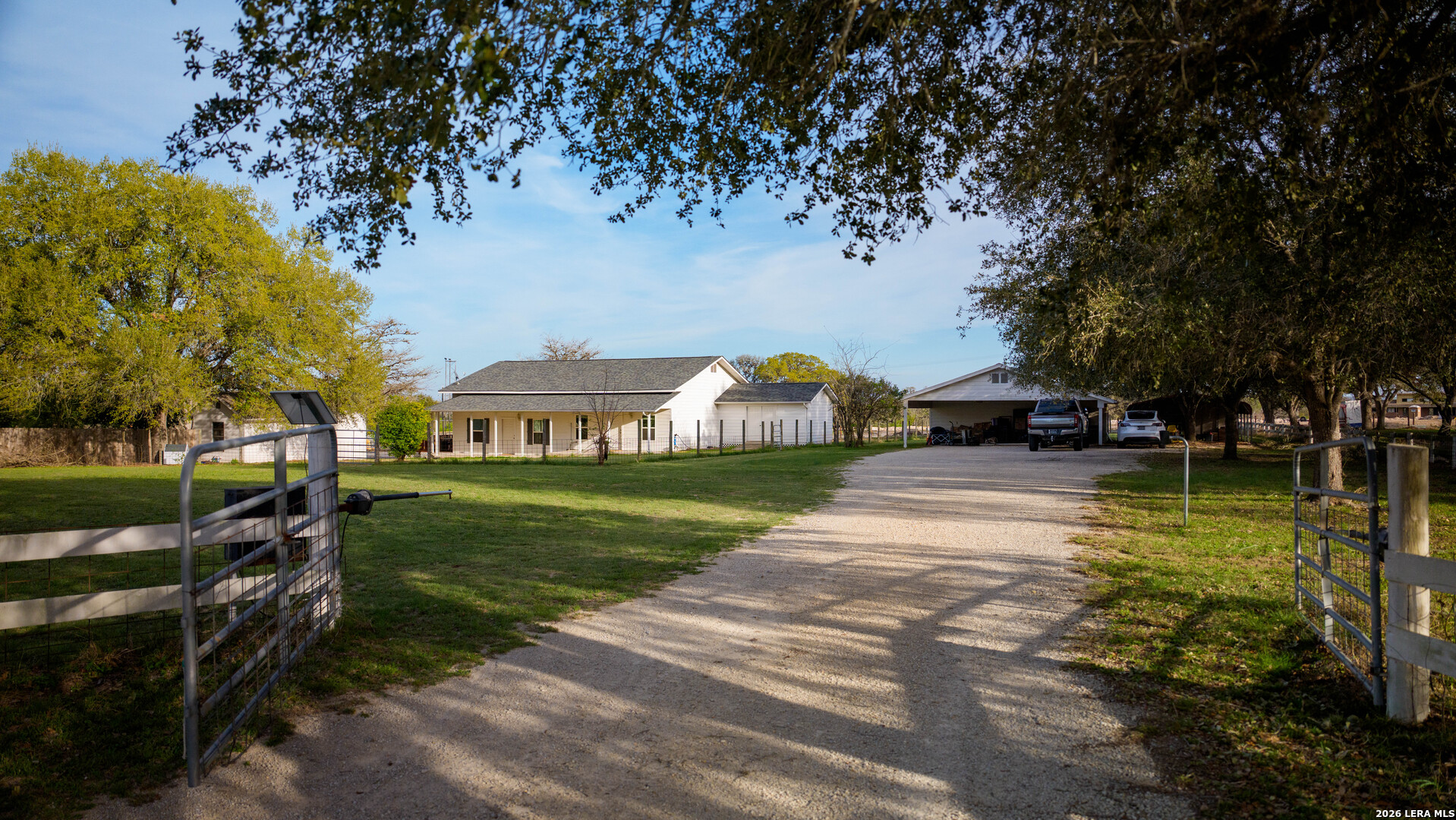 2212 FM 466