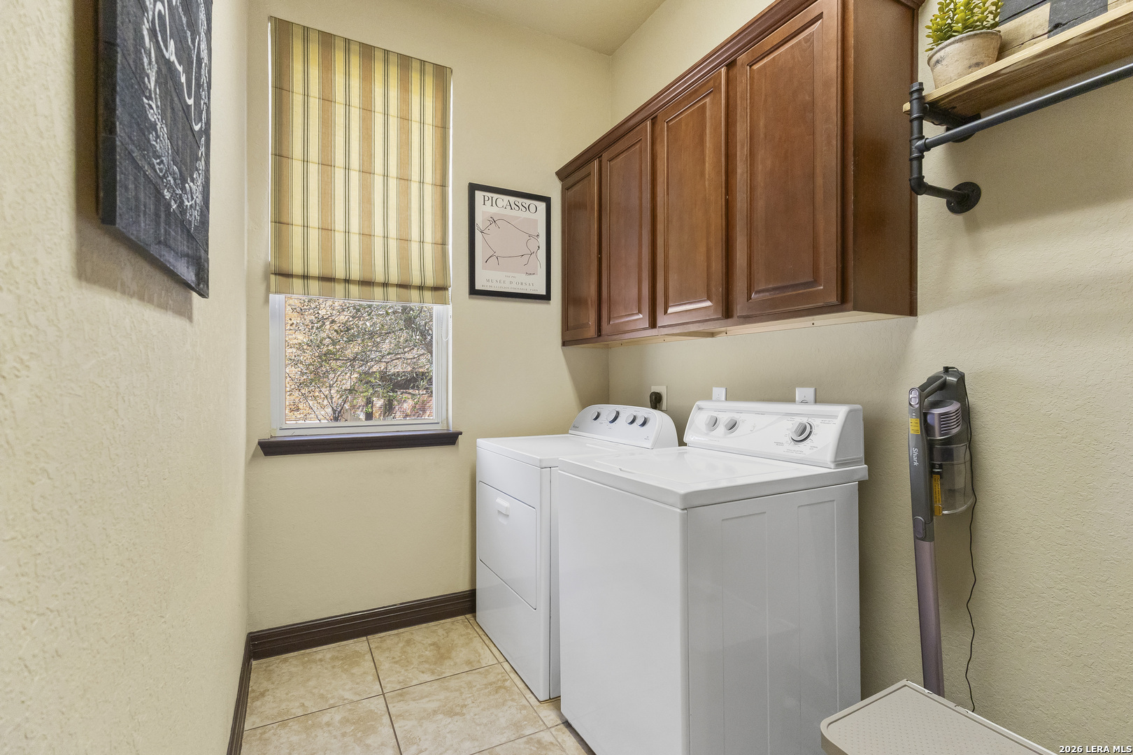 210 NW Bushbuck Path