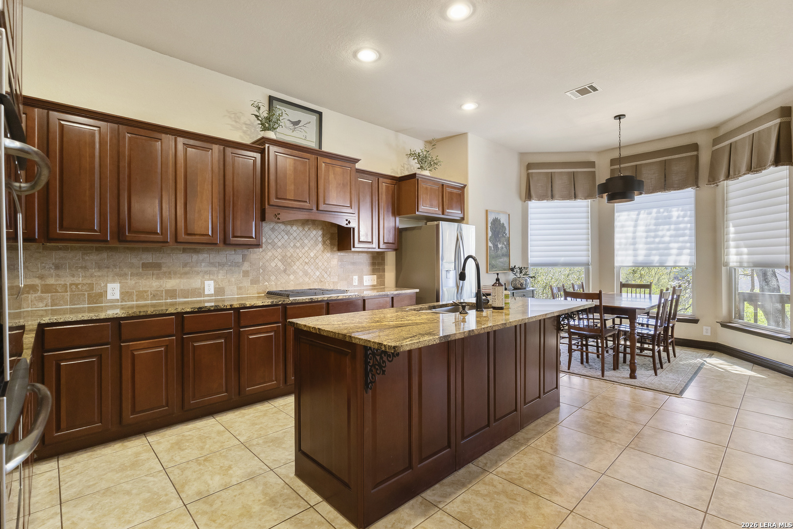 210 NW Bushbuck Path