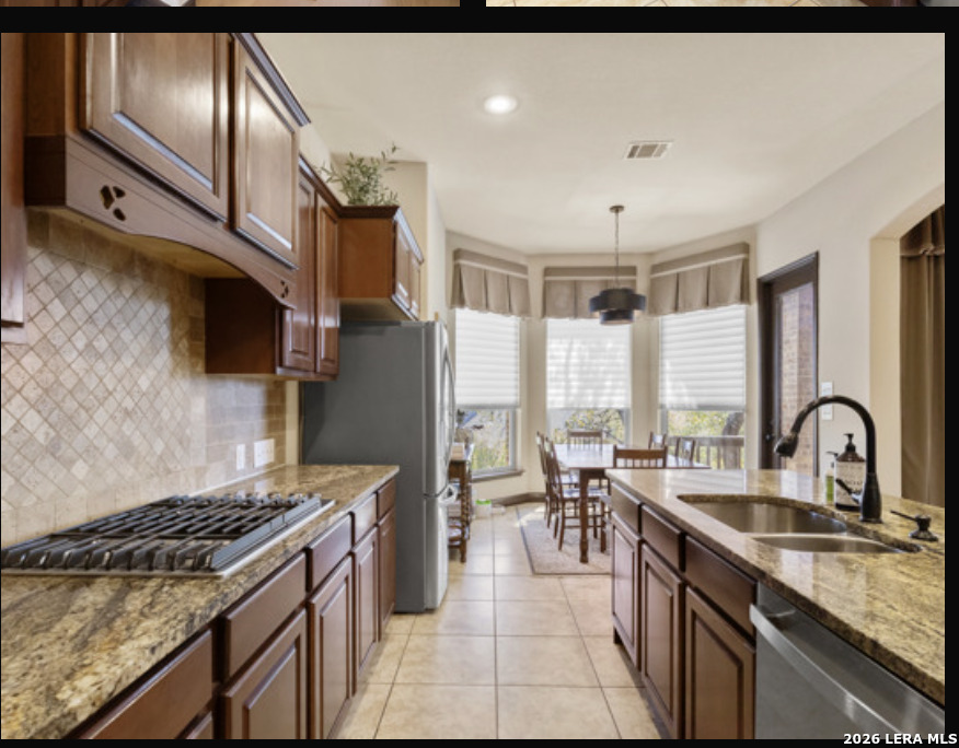 210 NW Bushbuck Path