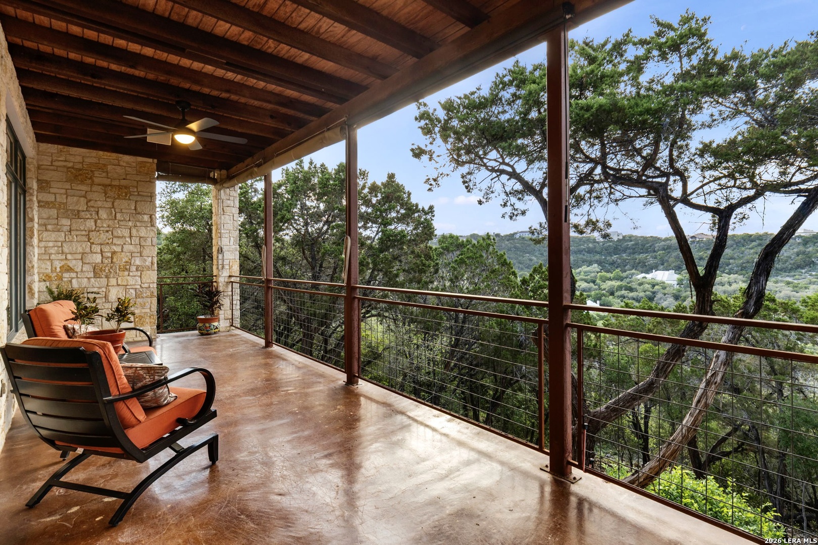 15529 Escarpment Oak