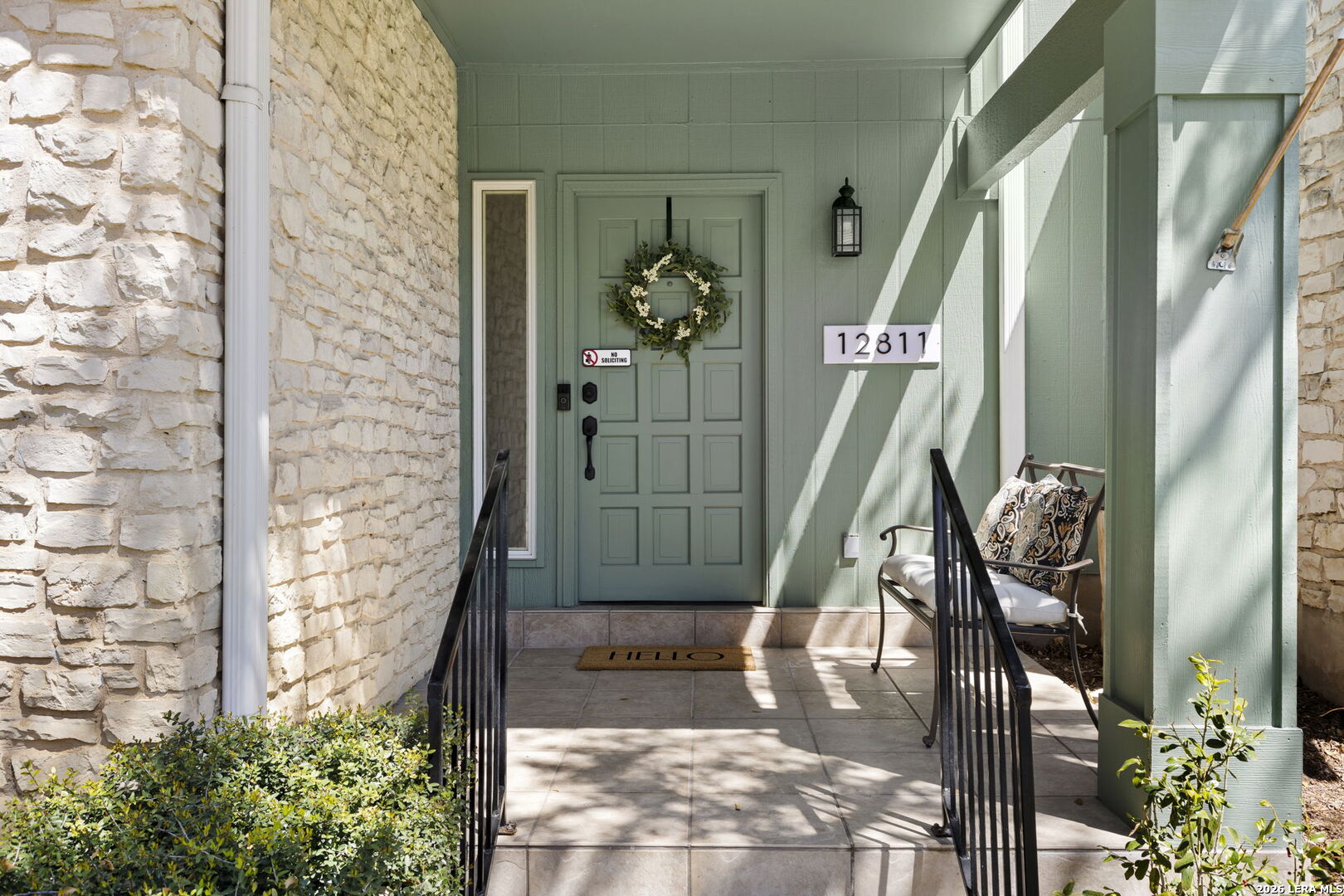12811 Country Crest