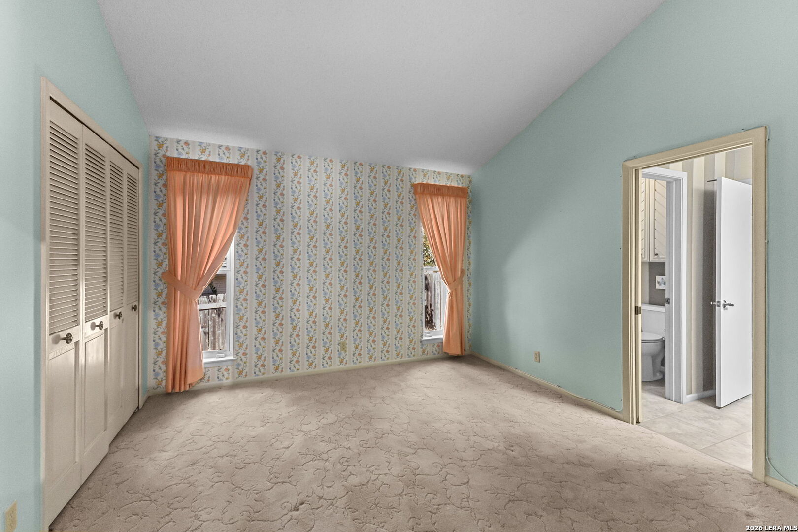12811 Country Crest