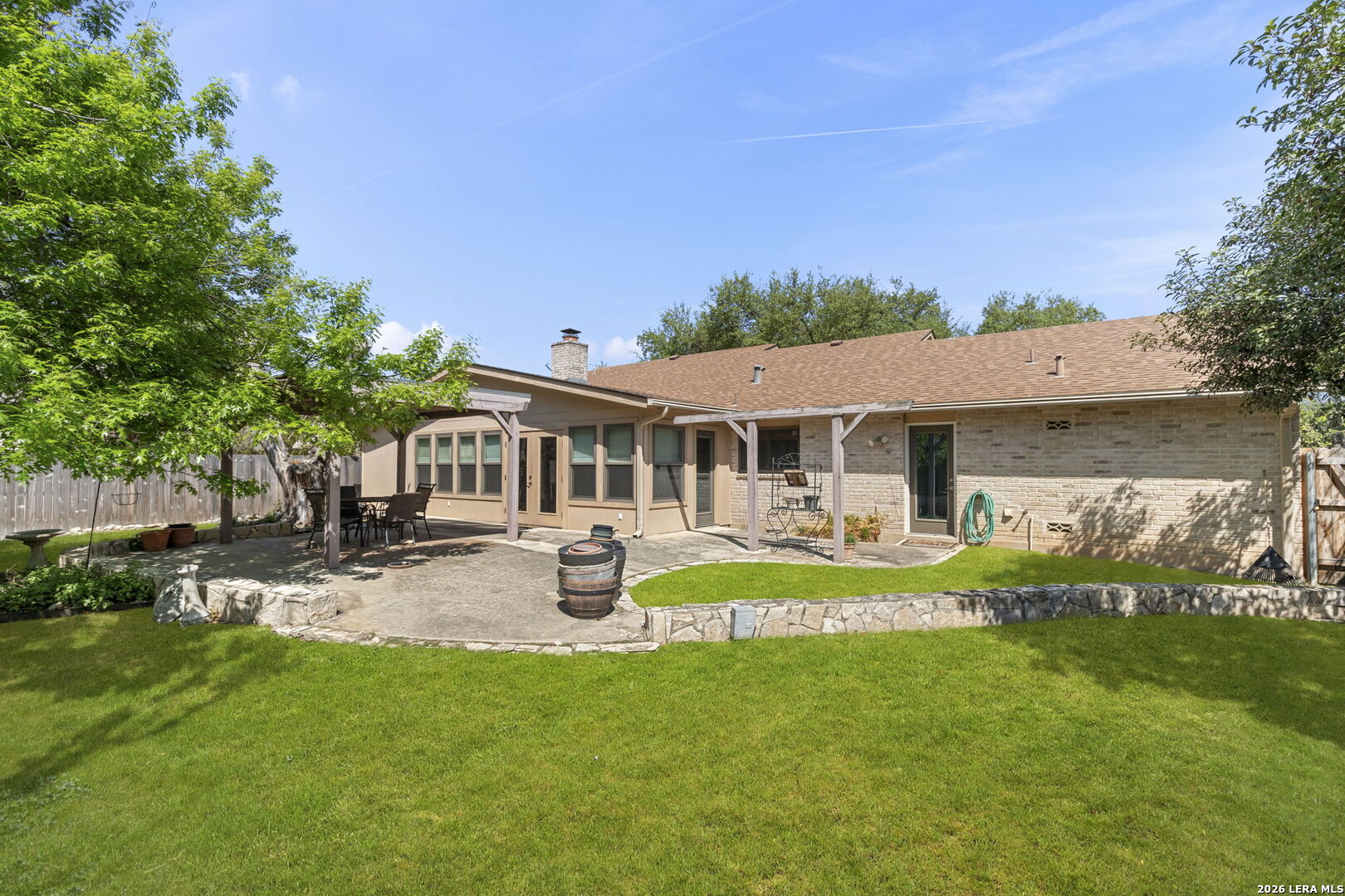 2422 Shadow Cliff St