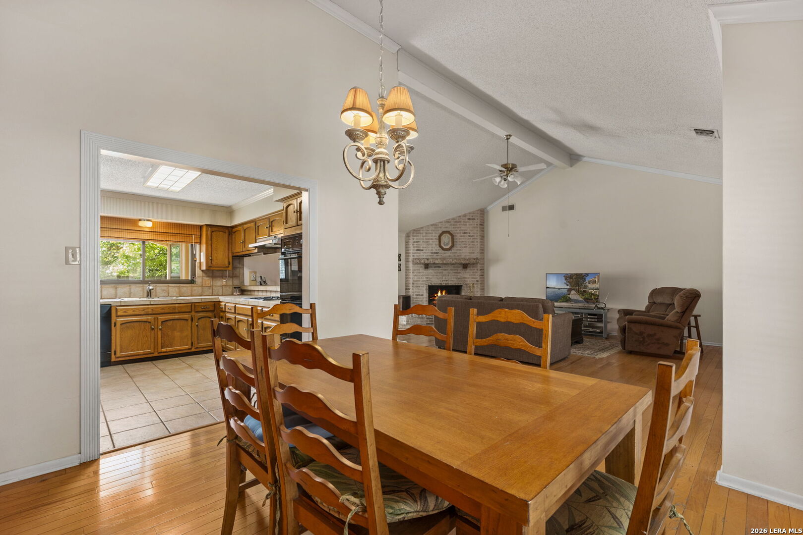 2422 Shadow Cliff St