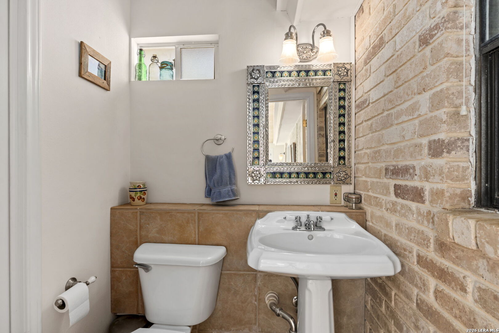 2422 Shadow Cliff St