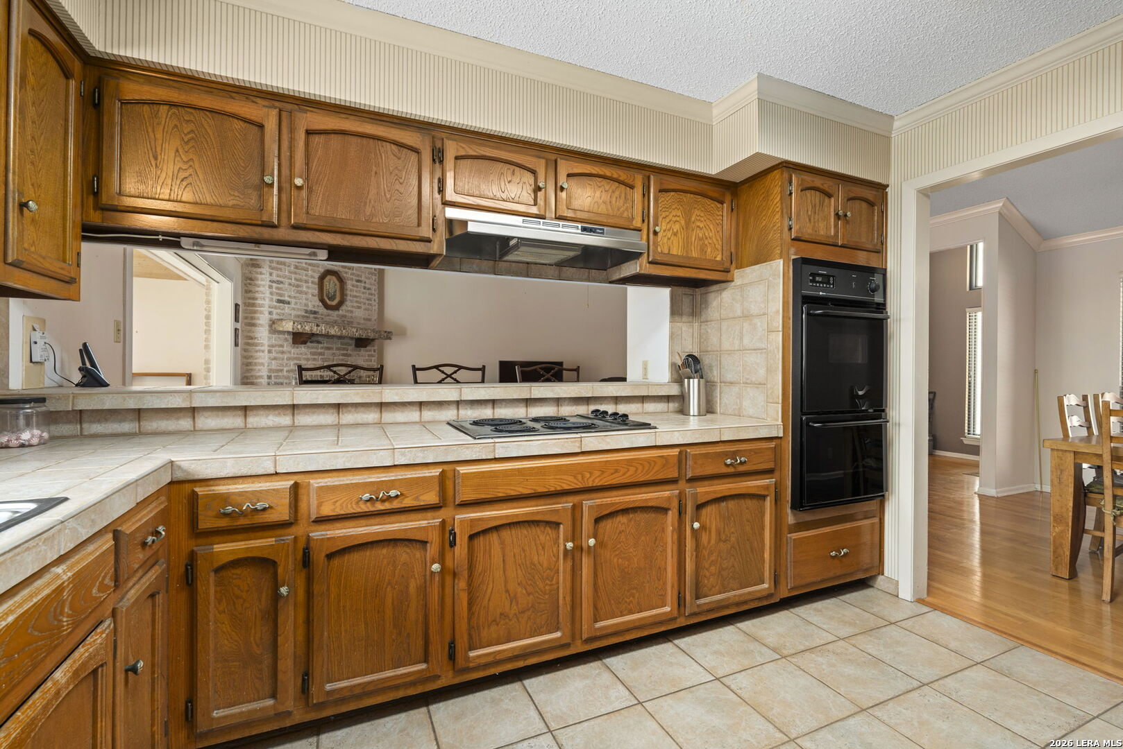 2422 Shadow Cliff St