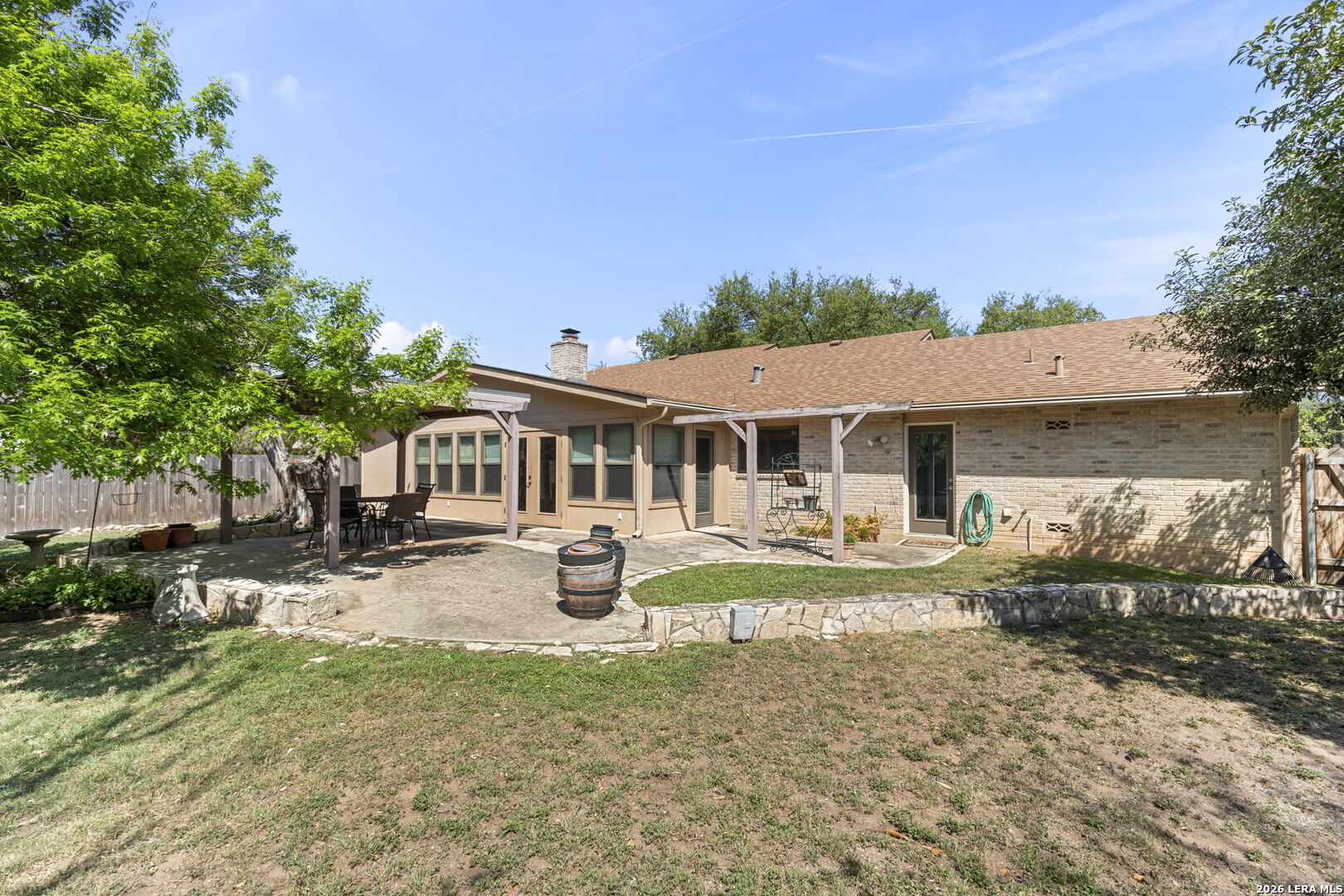 2422 Shadow Cliff St