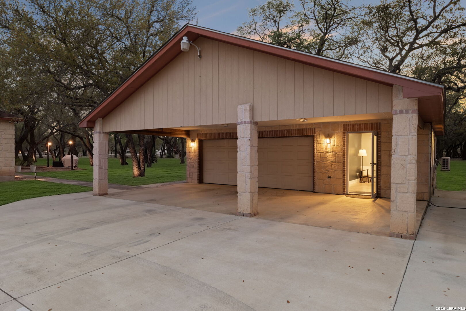 141 County Road 6869