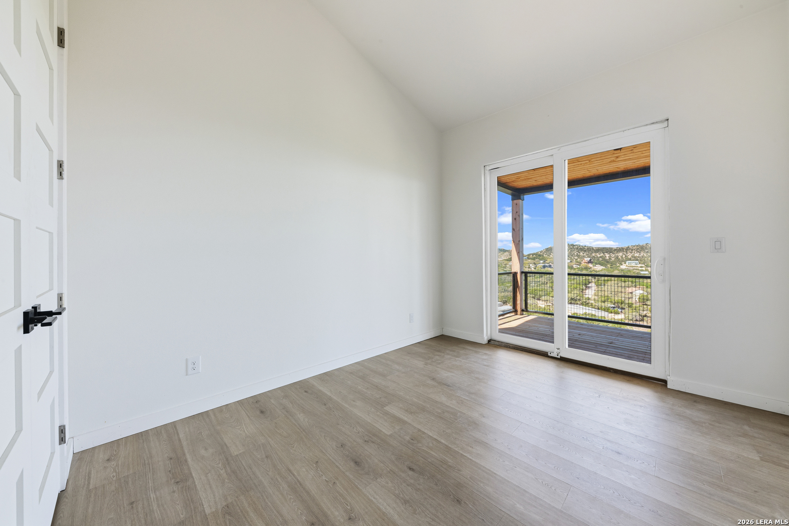 1123 ledge path