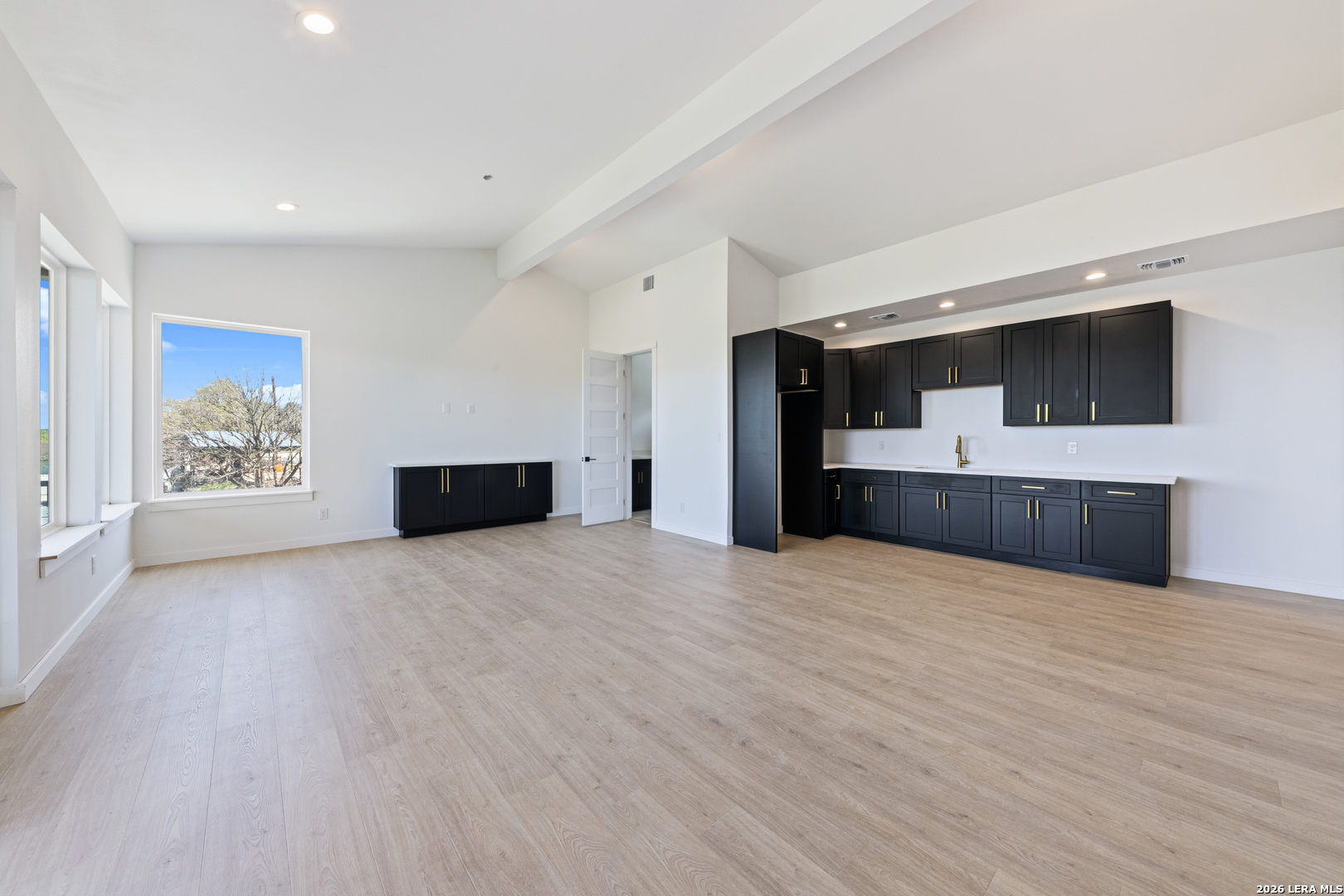 1123 ledge path
