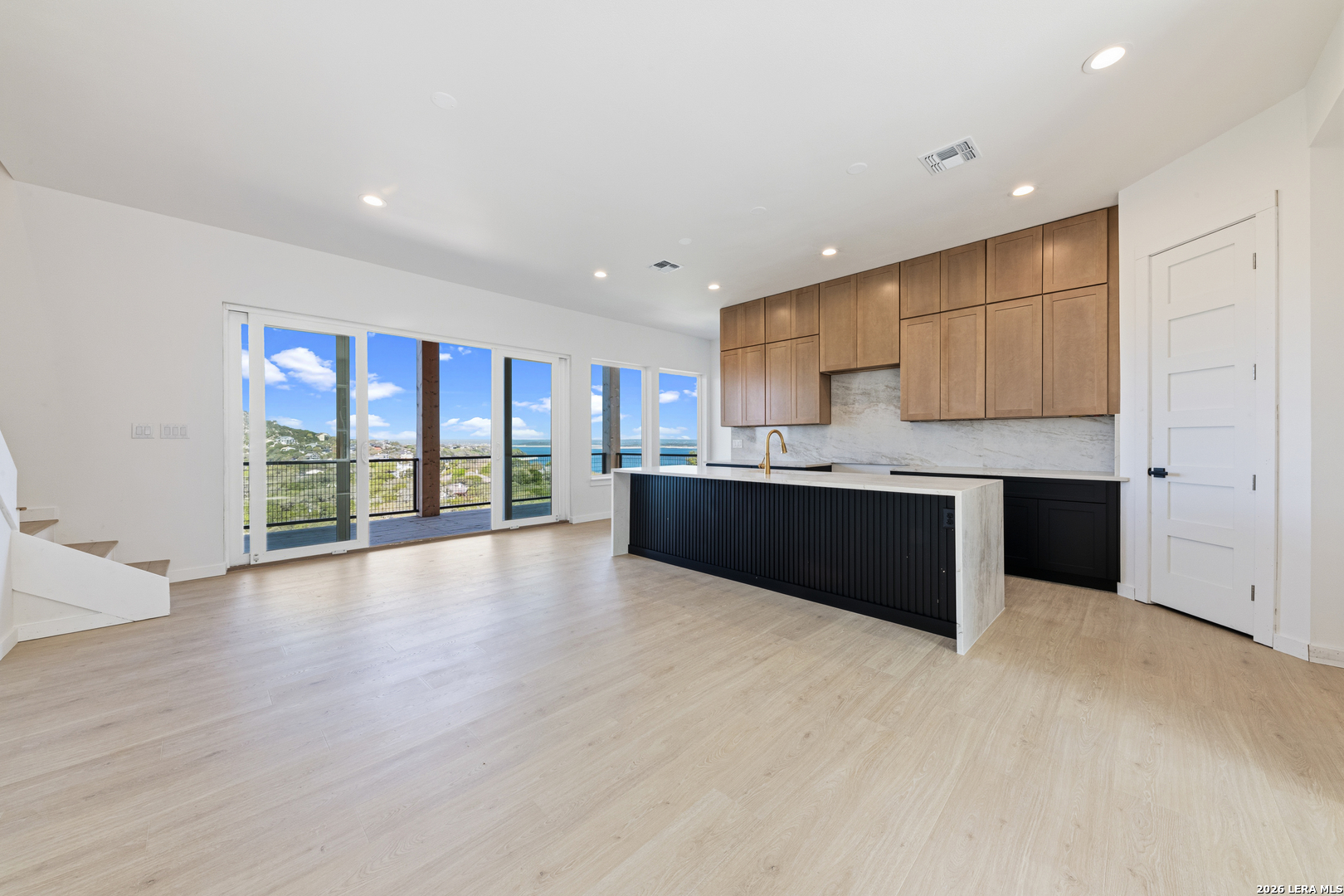 1123 ledge path