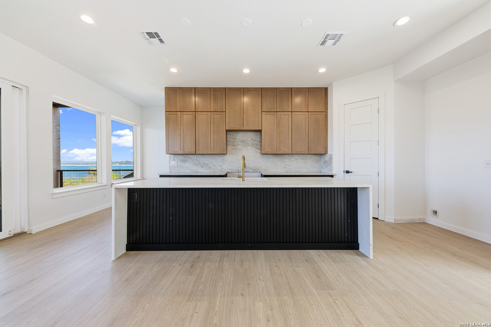 1123 ledge path