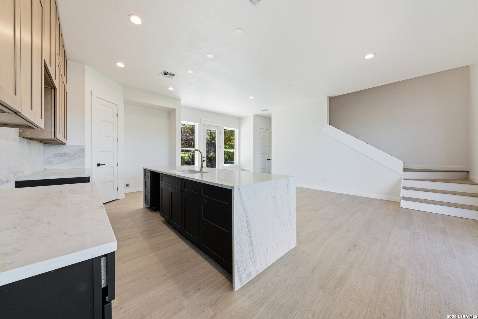 1123 ledge path