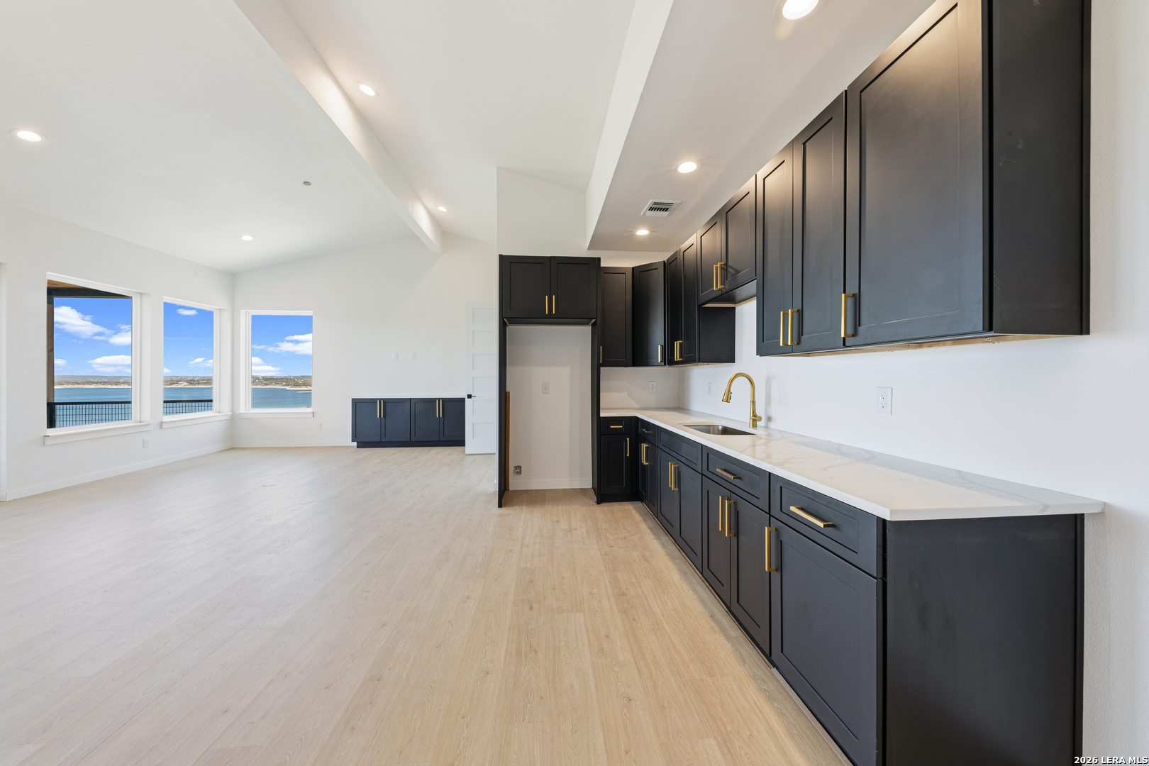 1123 ledge path