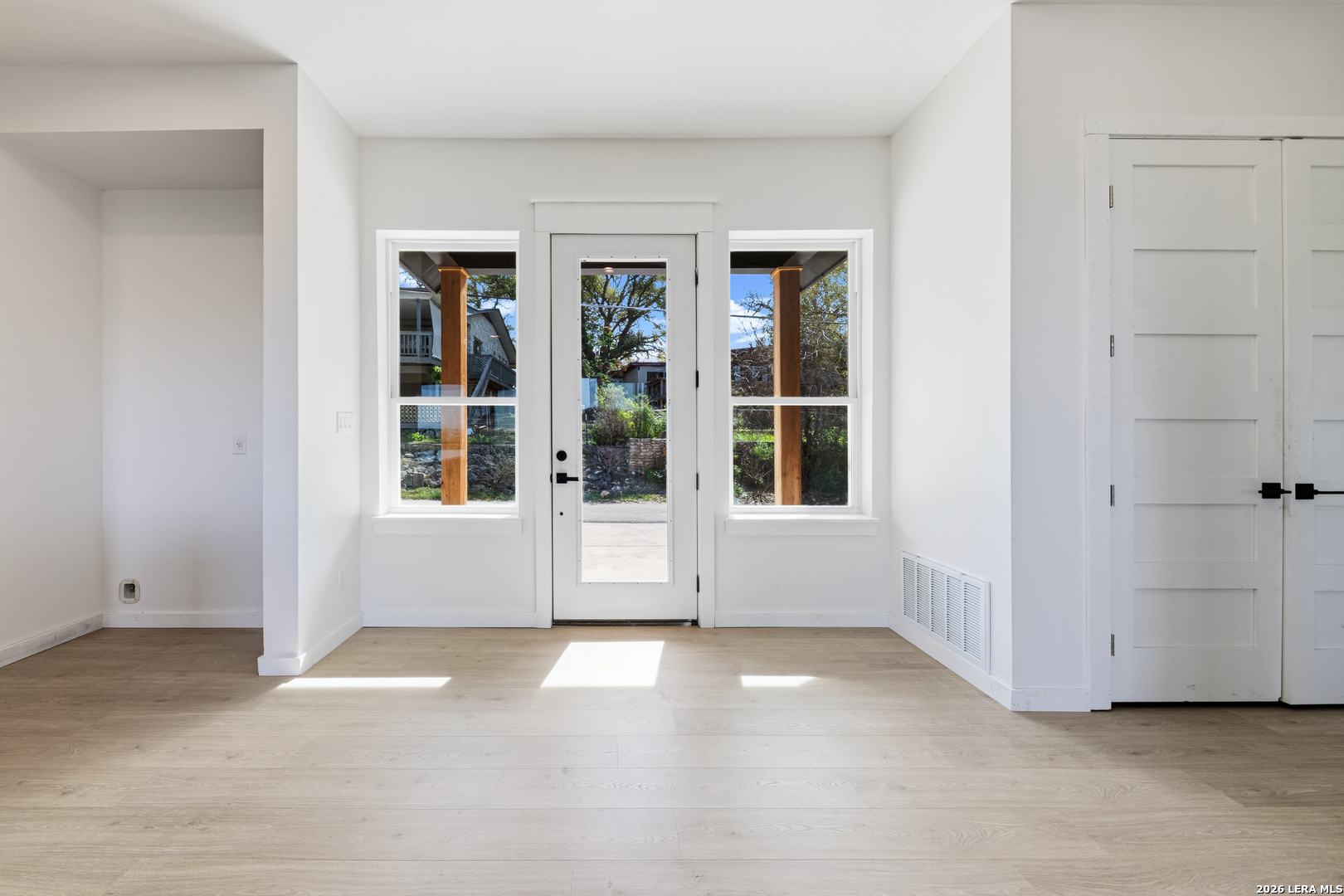 1123 ledge path