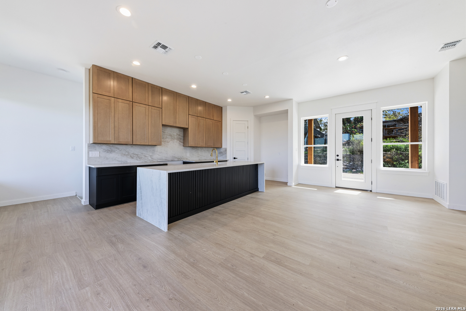1123 ledge path