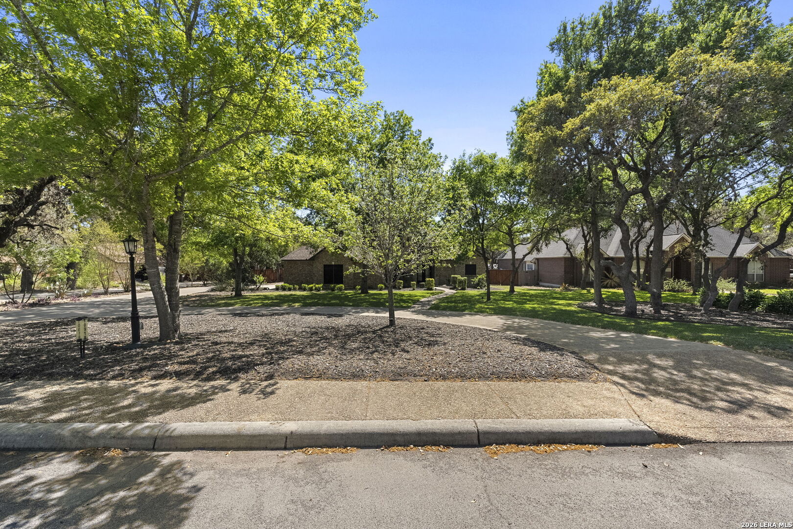 10918 Hunters Way