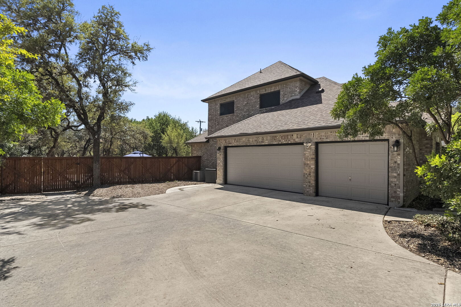 10918 Hunters Way