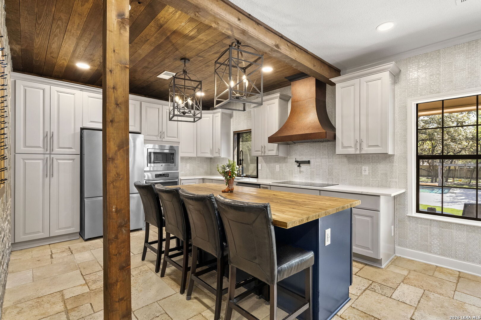 10918 Hunters Way