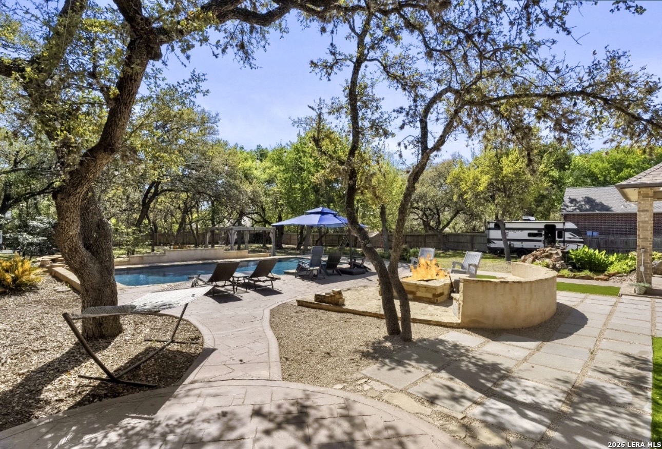 10918 Hunters Way