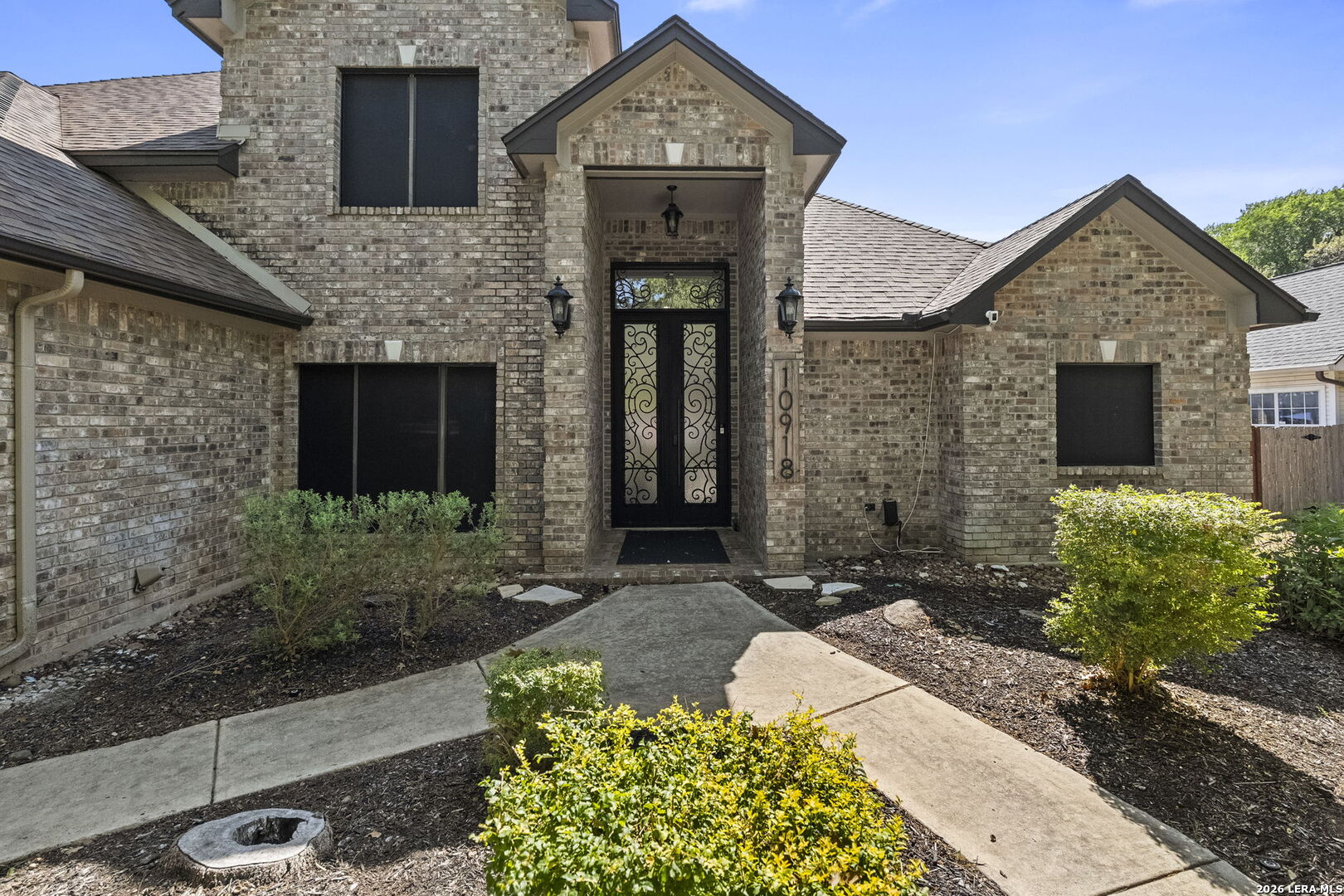 10918 Hunters Way