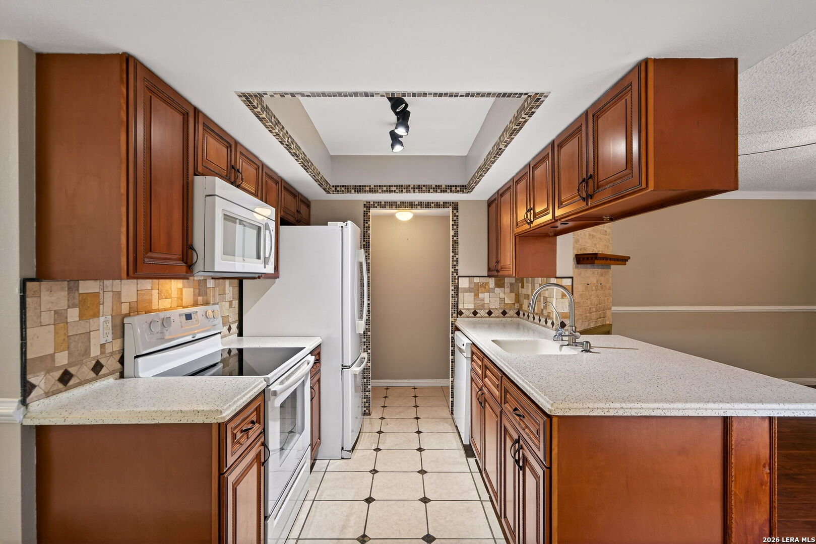 6750 Crown Ridge