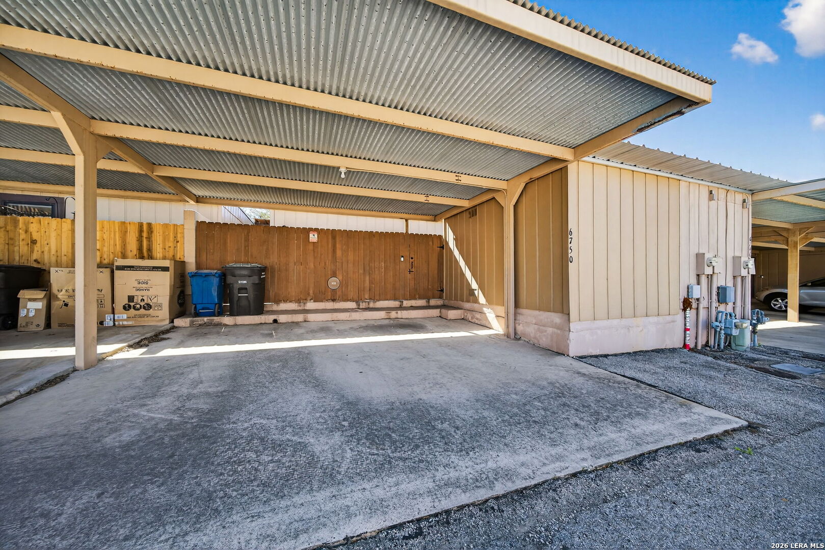 6750 Crown Ridge
