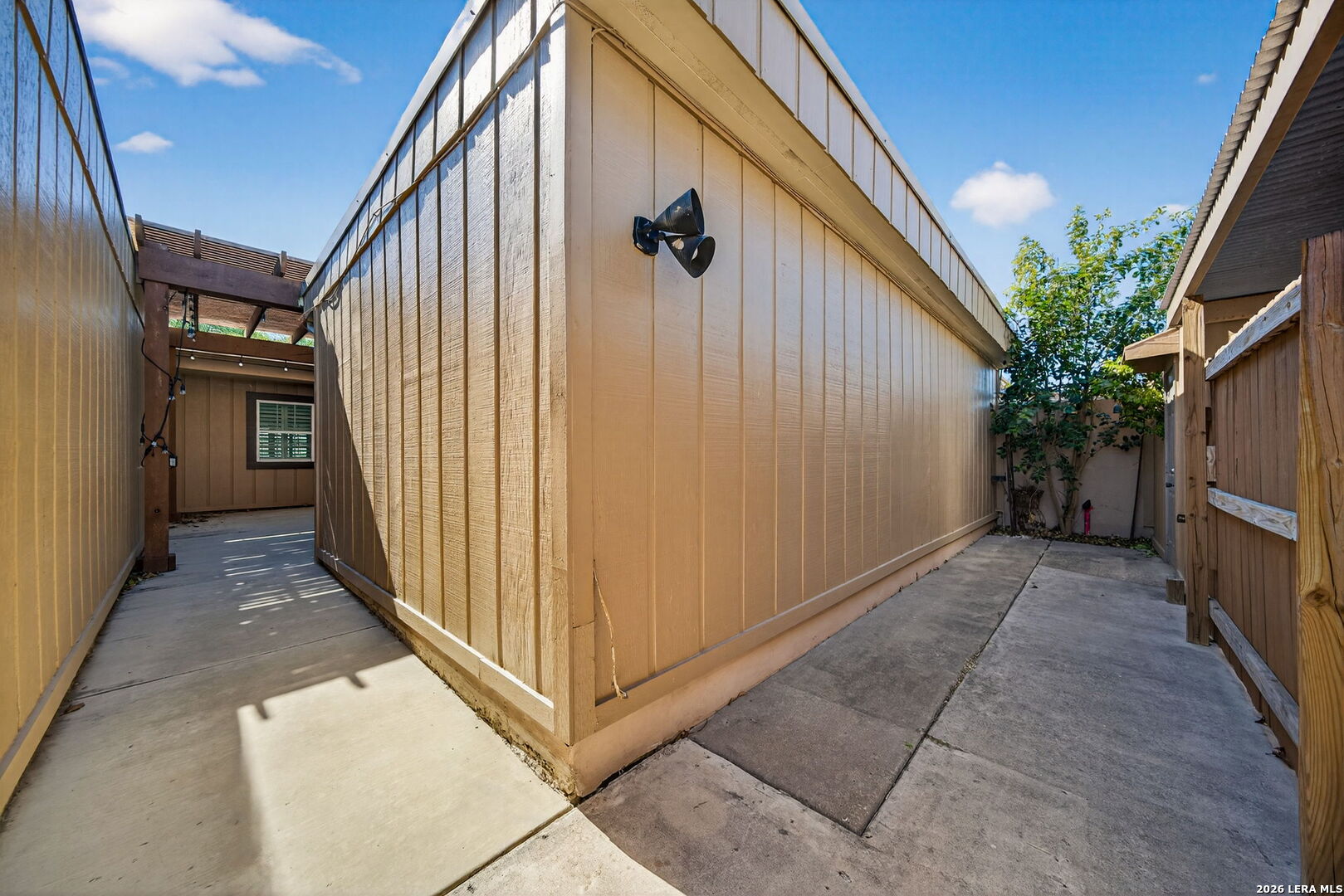 6750 Crown Ridge