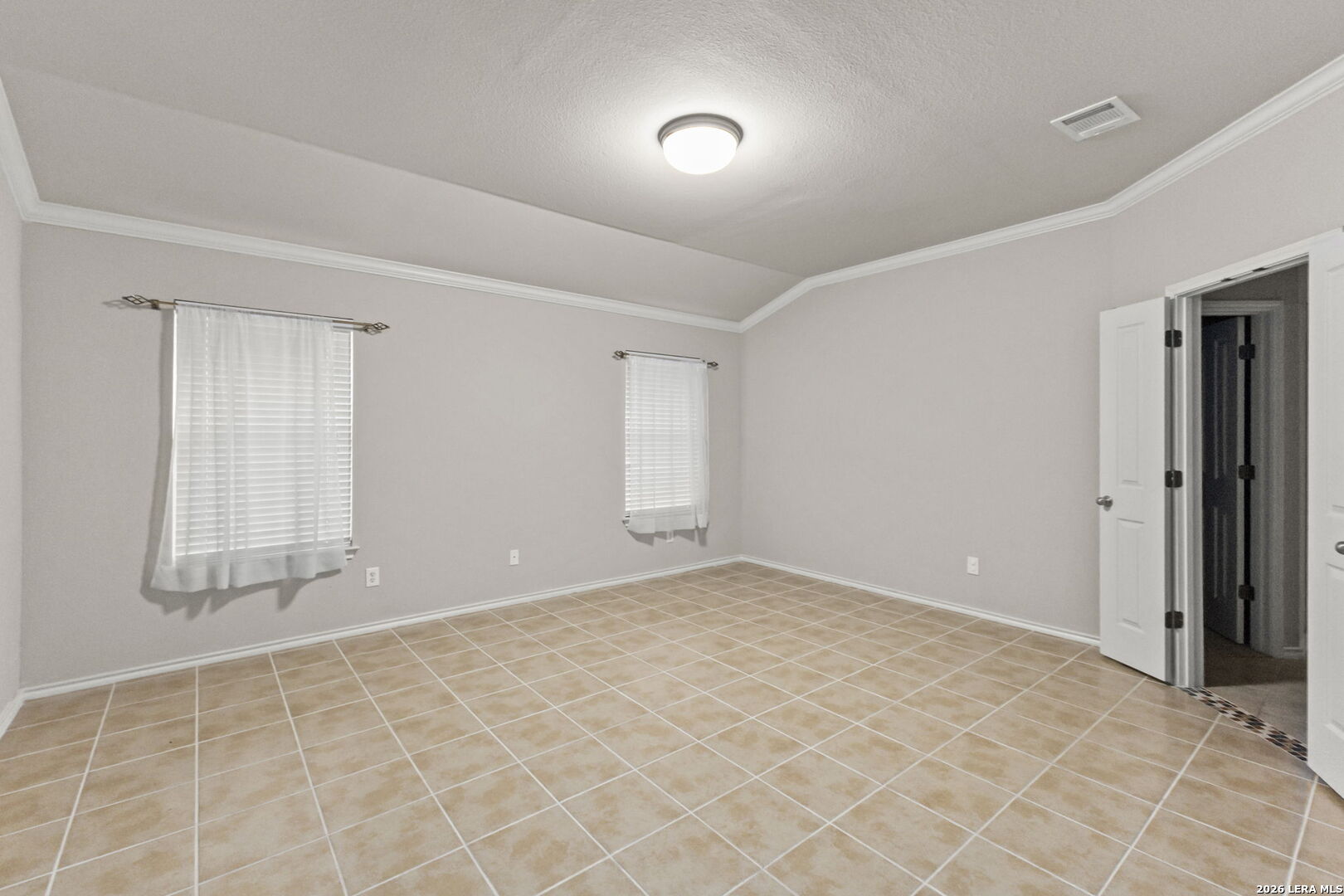 806 Point Valley