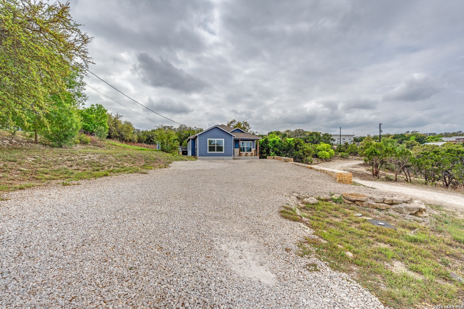 560 Hillside