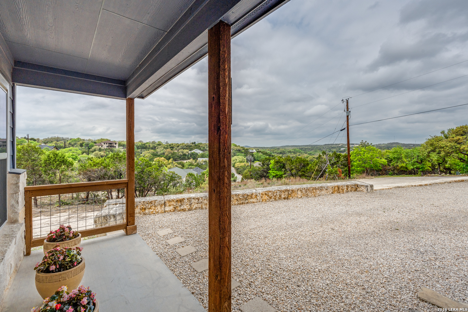 560 Hillside