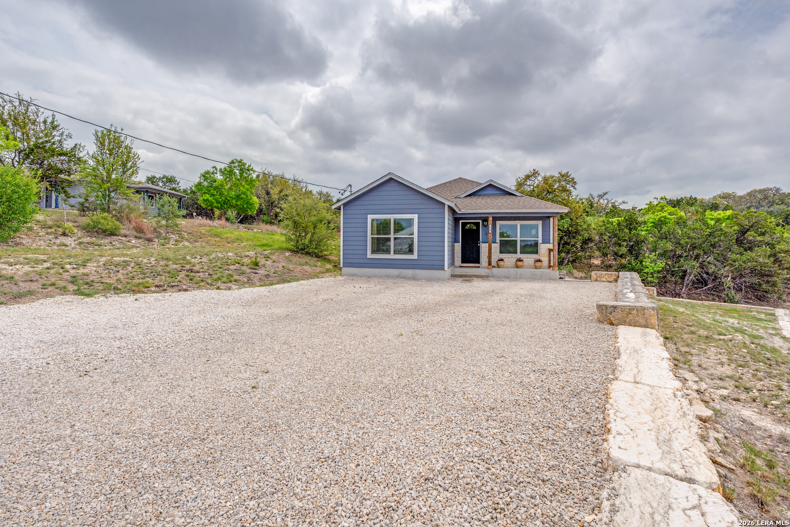 560 Hillside