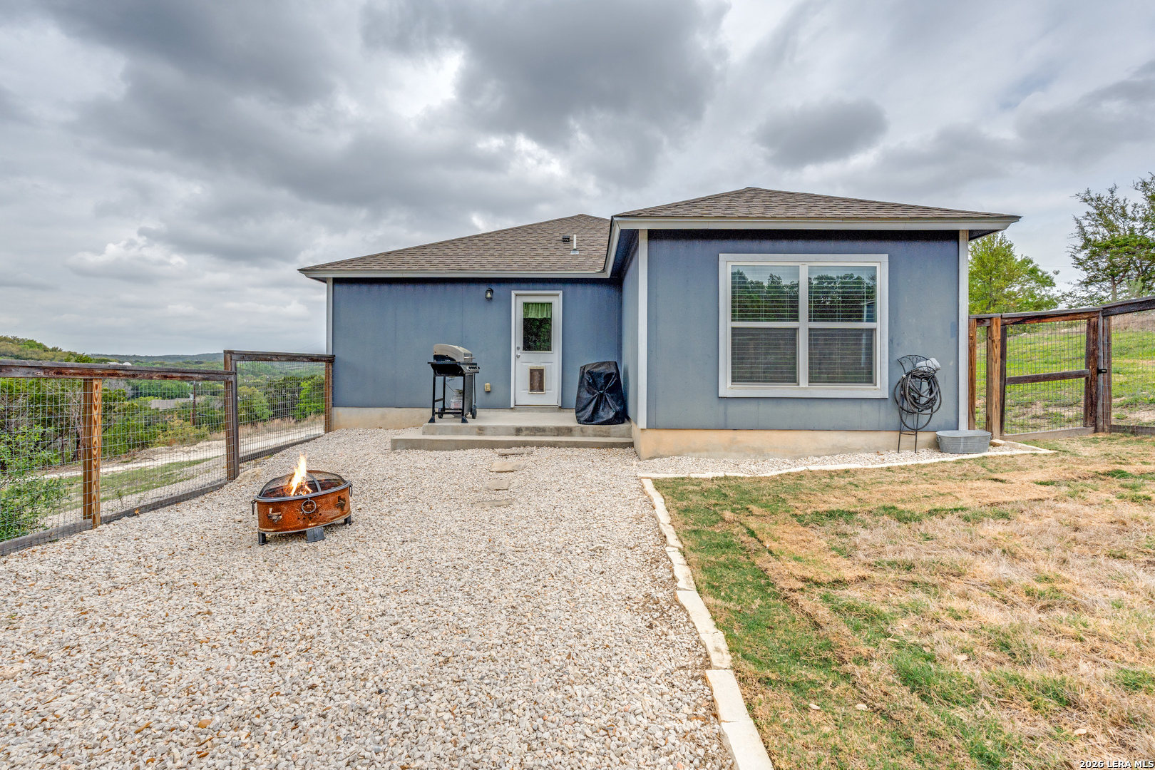 560 Hillside