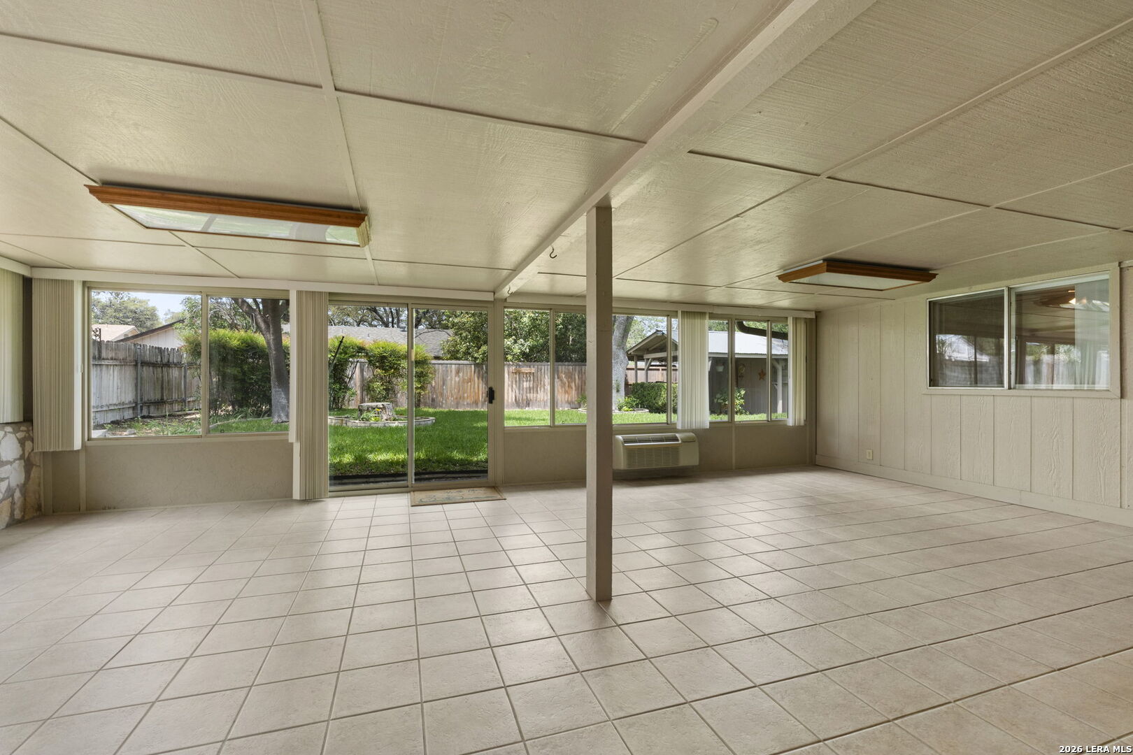 2031 Oak Vista