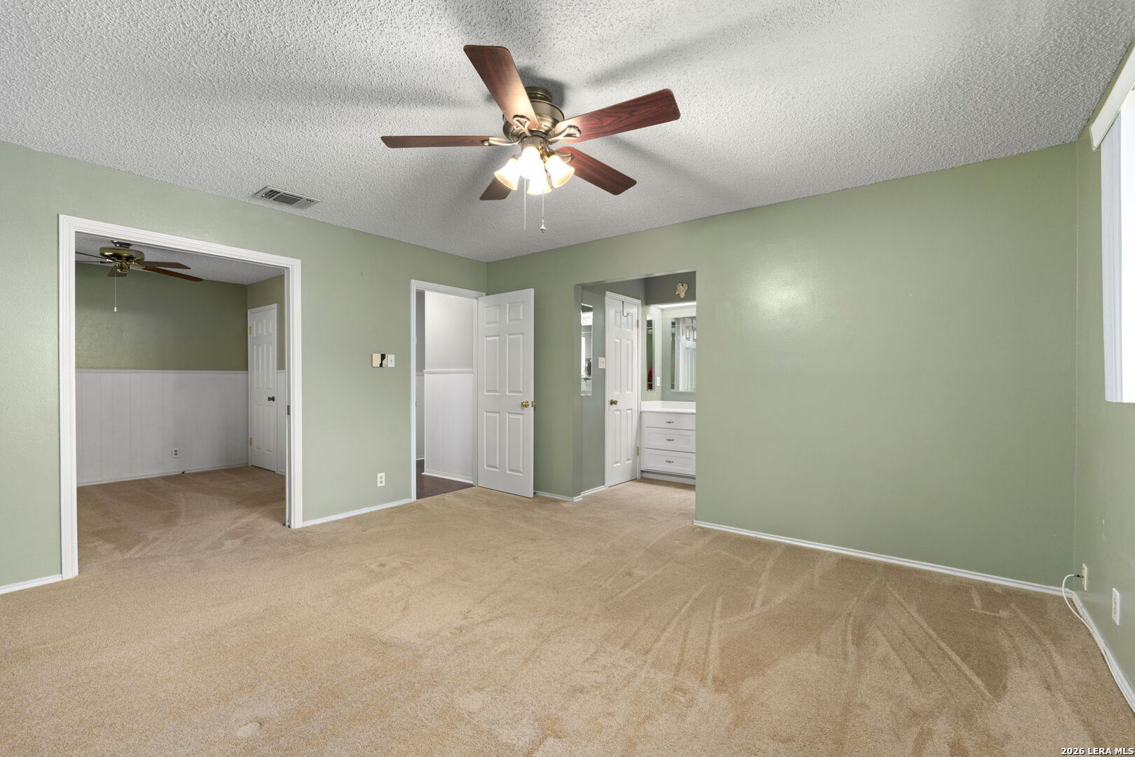 2031 Oak Vista